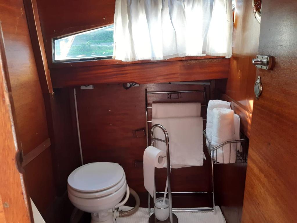Koupelna v ubytování Cafe Sander´s Camping auf der Mosel
