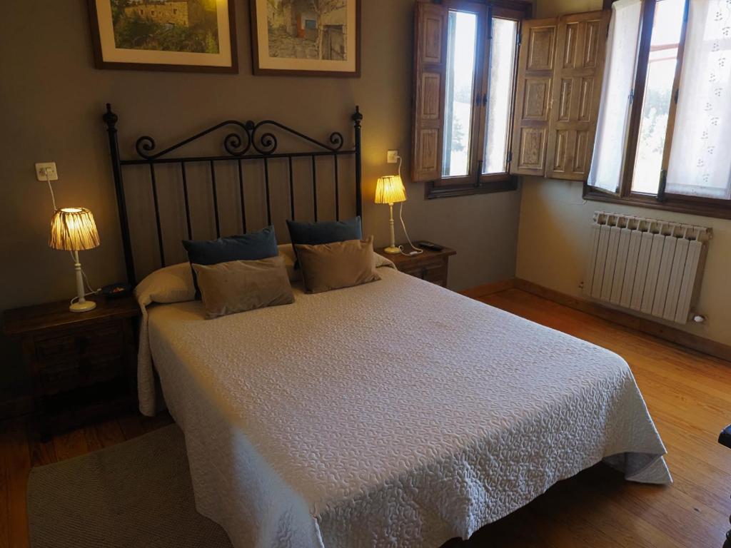 Hospedium Hostal Almanzor - Habitación Doble Con Balcón