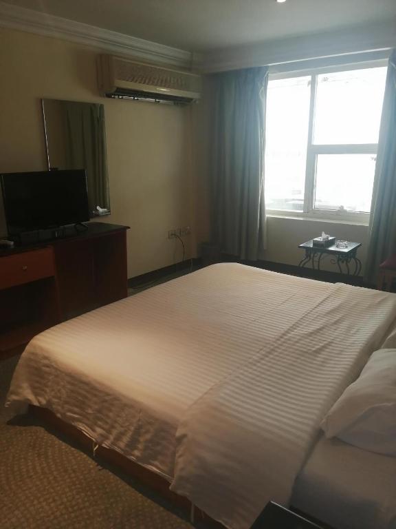 Al Aziziyah Hotel and suites - Single Room