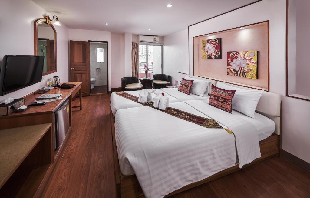 TV a/nebo společenská místnost v ubytování KC Place Hotel Pratunam