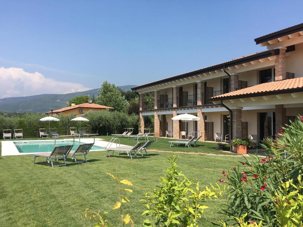 Bazén v ubytování BellaVista Relax - Adults Only nebo v jeho okolí