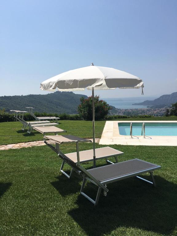 Bazén v ubytování BellaVista Relax - Adults Only nebo v jeho okolí