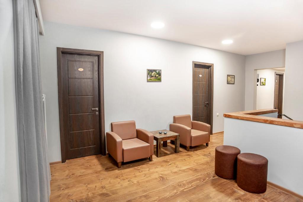Posezení v ubytování Hotel Tsesi