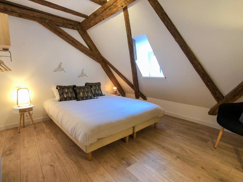 Beauty & The Beast - Old Town Cosy Apartments – photo 18