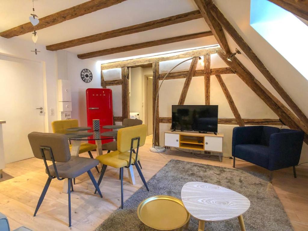 Beauty & The Beast - Old Town Cosy Apartments - Deluxe Apartment