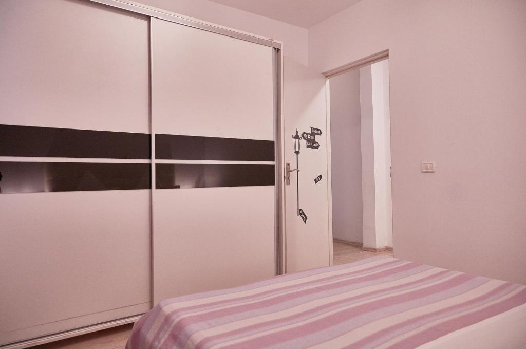 Gabizz Apartments - Appartement Met één Slaapkamer - Semi -kelder