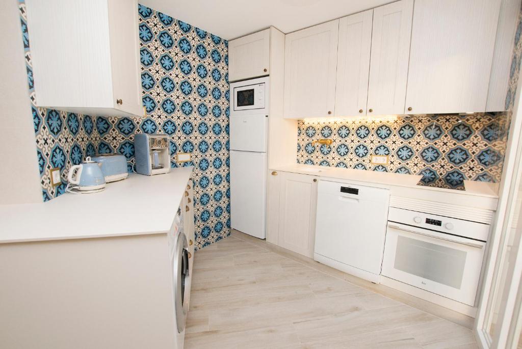 Kuchyň nebo kuchyňský kout v ubytování LOFT PLAYA SALINAS CALPE, Grupo Terra de Mar, alojamientos con encanto