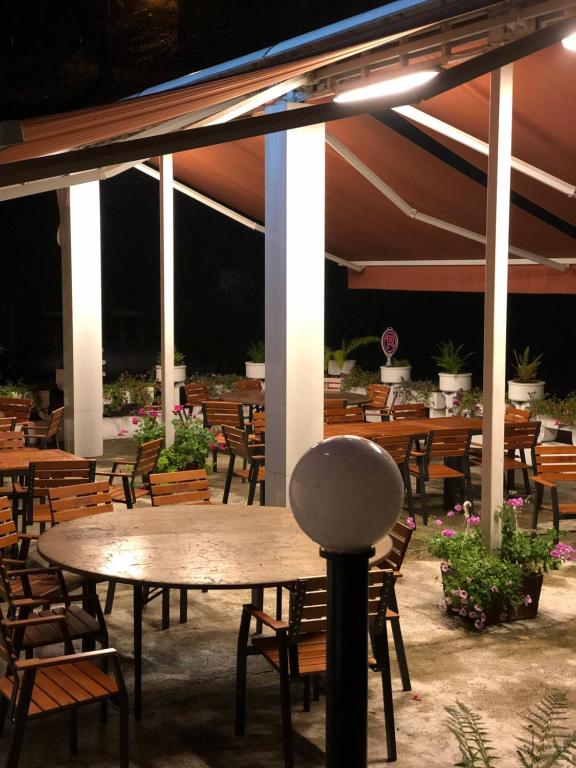 Restaurace v ubytování Vila De Argint Aleea Pelesului Nr 2