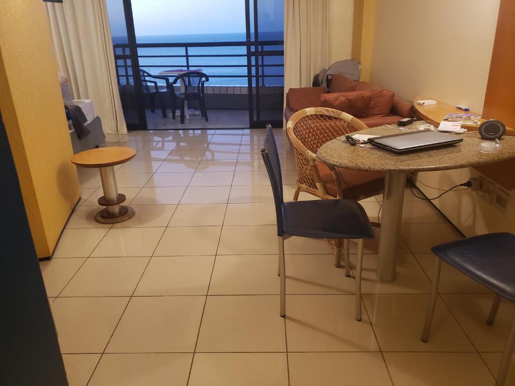  PRAIA MANSA 1205