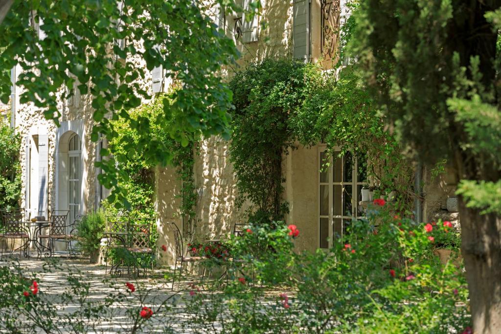 Gallery image of Hôtel Mas Valentine in Saint-Rémy-de-Provence