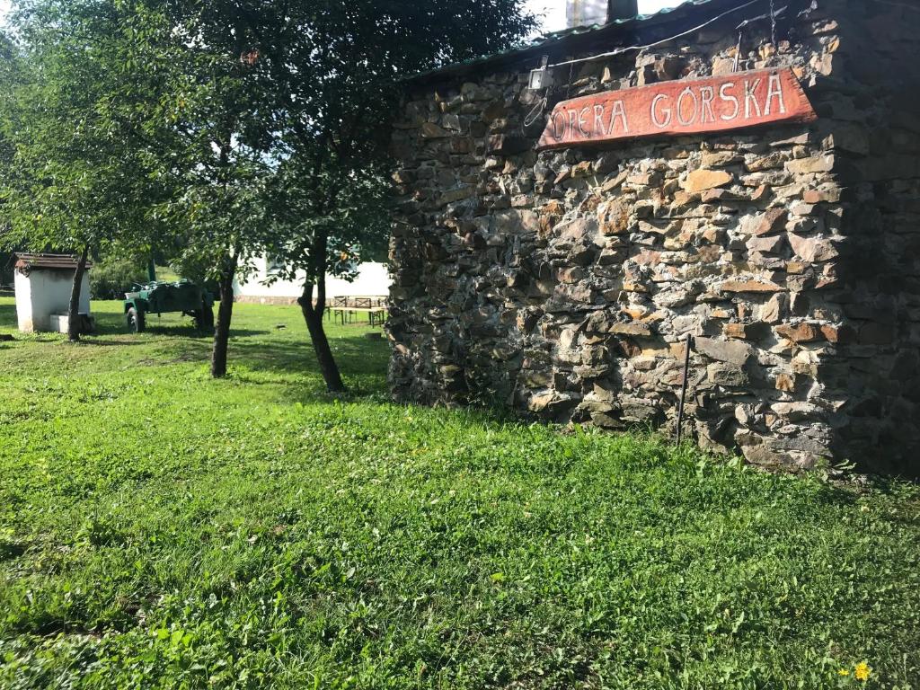 Vonkajšia záhrada v ubytovaní Latarnia Wagabundy Bieszczady