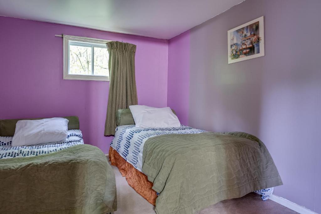 Postel nebo postele na pokoji v ubytování Long Sault Motel