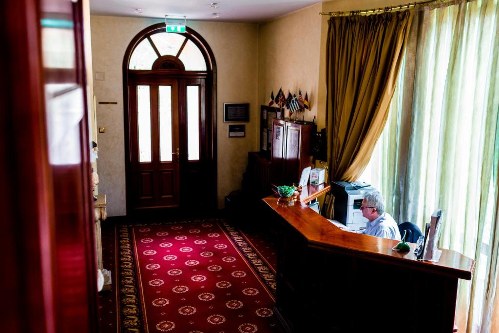 Hotel Golden House - Resim 29