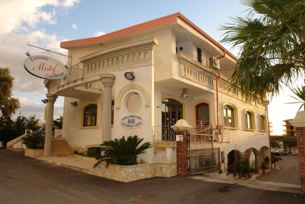 Gallery image of Hotel Mistef in Falerna