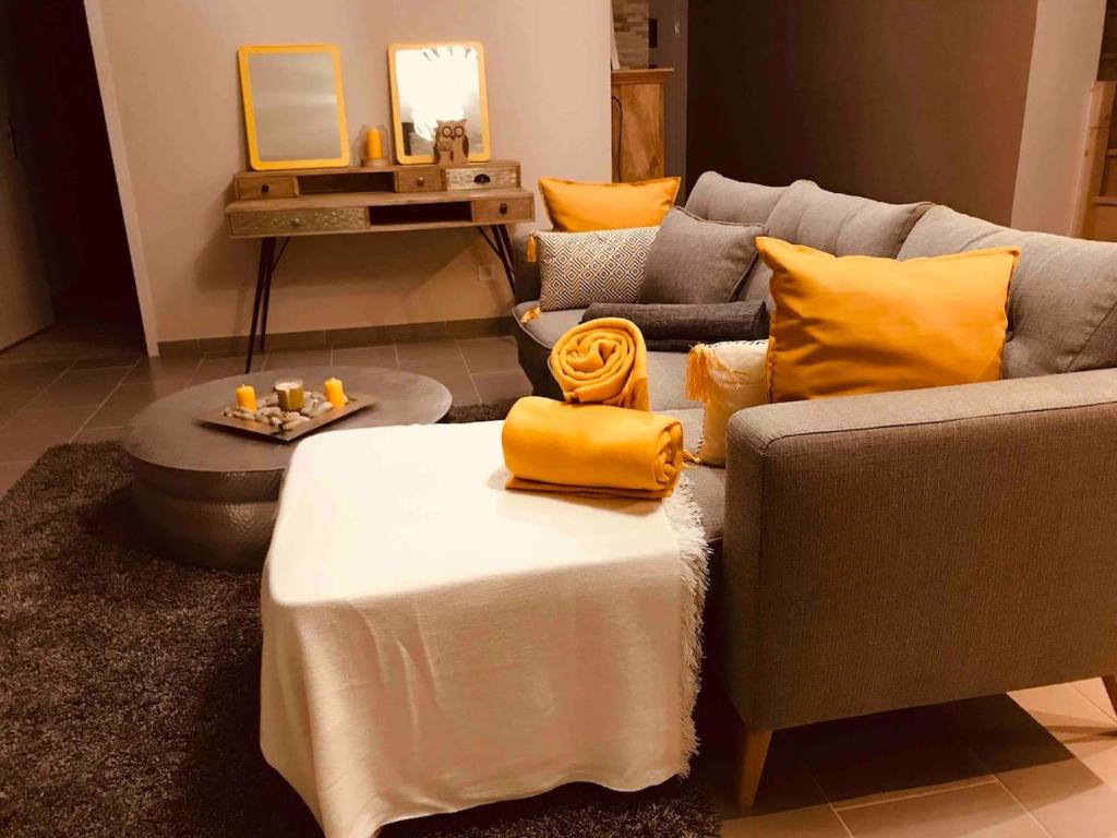 VILLA VACANCES NEUVE - Maison De Trois Chambres