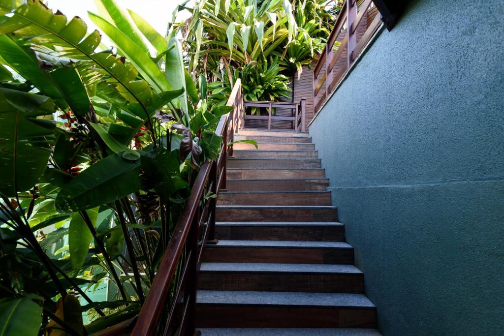  Villa de luxo com 6 suítes e piscina no Joá