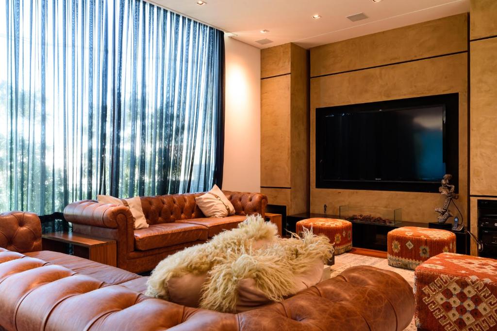  Villa de luxo com 6 suítes e piscina no Joá