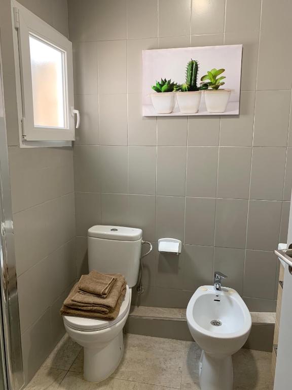 Habitación bien situada, cómoda y nueva, Valencia – Updated ...