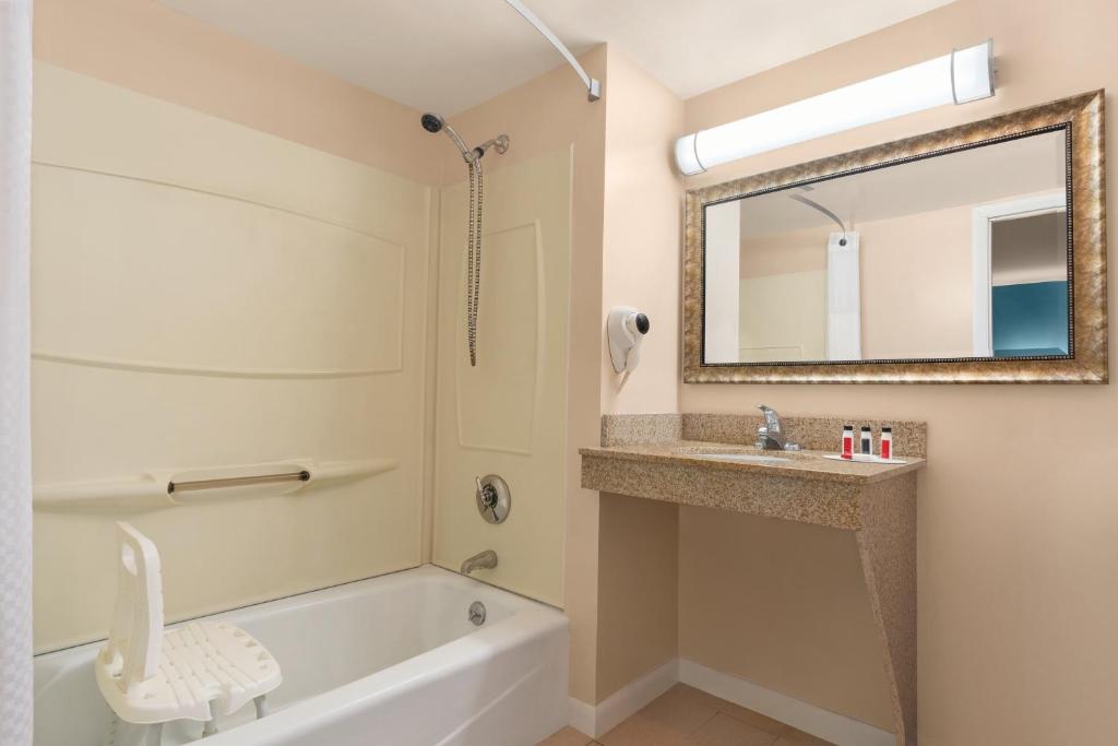 Days Inn by Wyndham Middletown/Newport Area - Error