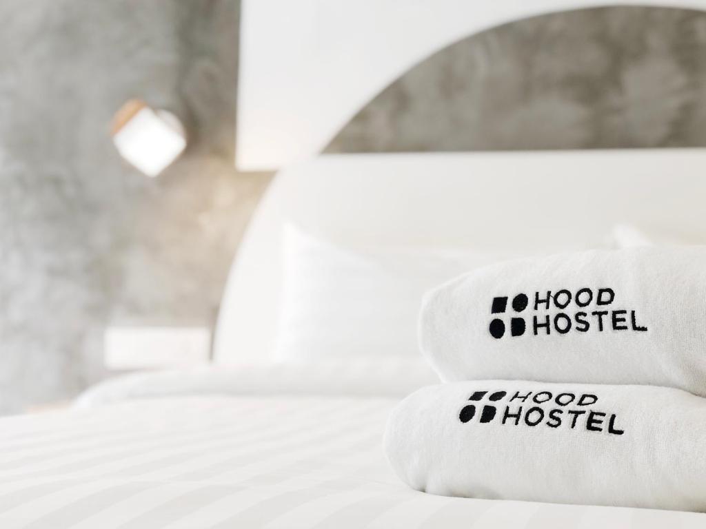 Postel nebo postele na pokoji v ubytování HOOD Hostel