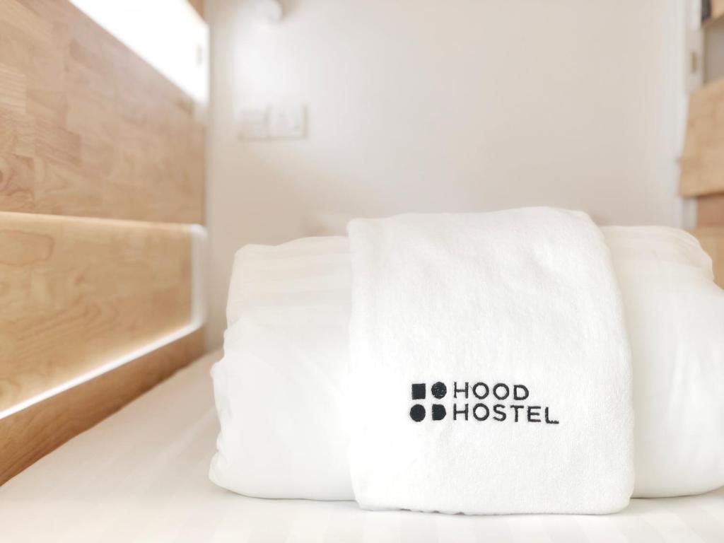 Postel nebo postele na pokoji v ubytování HOOD Hostel