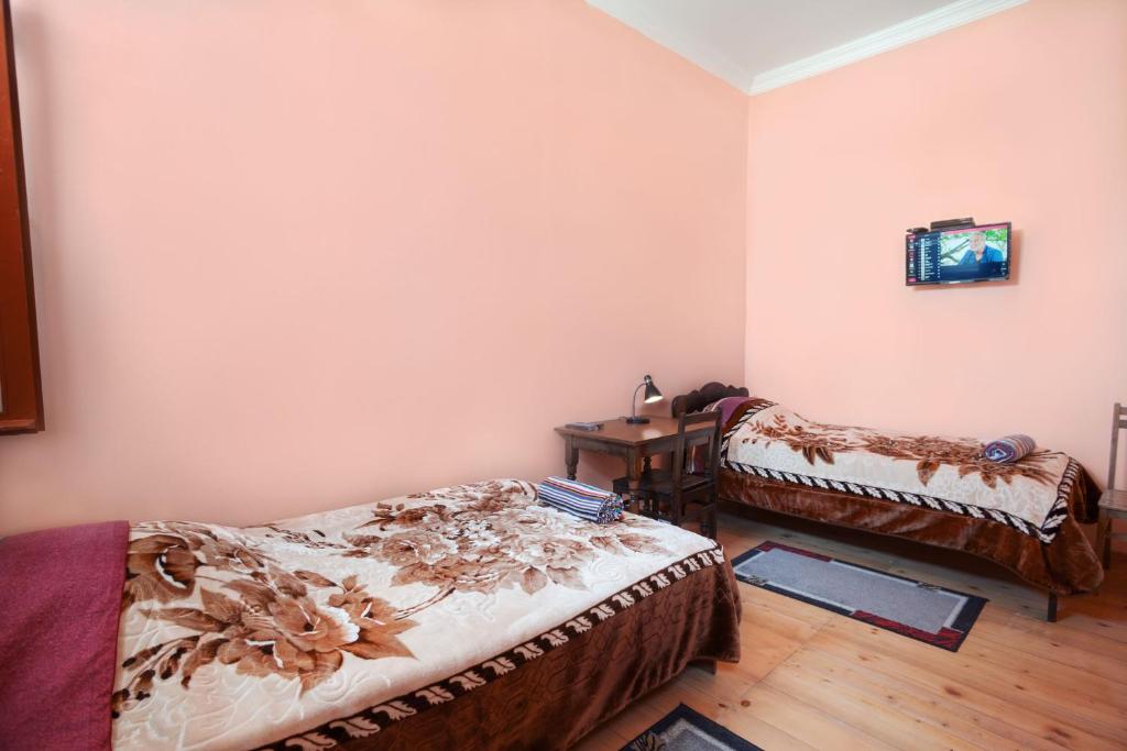 Hotel Kakhaberi - Habitación Gemela Con Baño