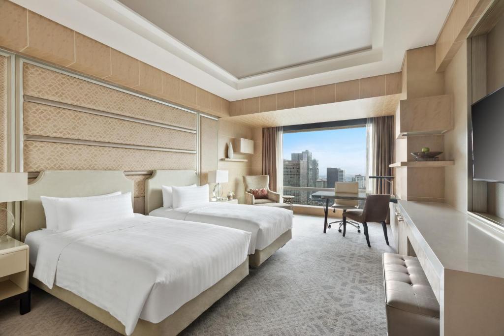 Shangri-La The Fort, Manila - Deluxe High Street Twin