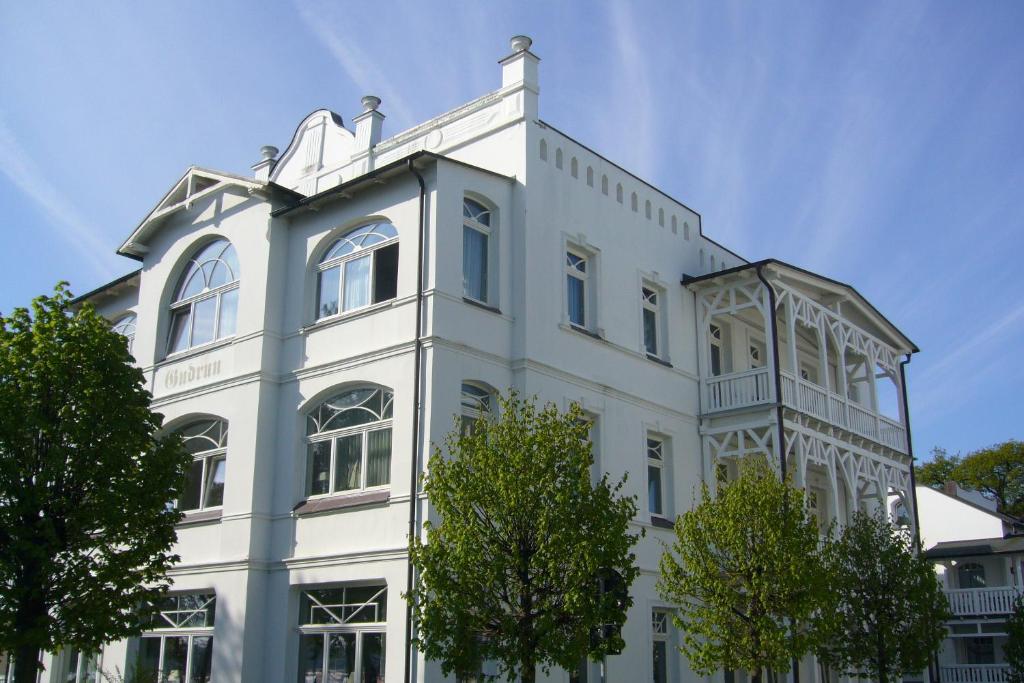 Gallery image of Meerblick-Appartement Villa Gudrun in Binz
