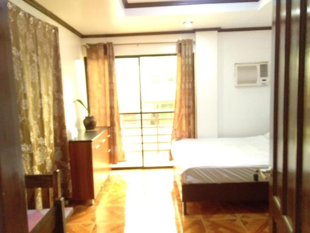 Cabugao Norte的住宿－Jem Jeff Residence Inn，相簿中的一張相片