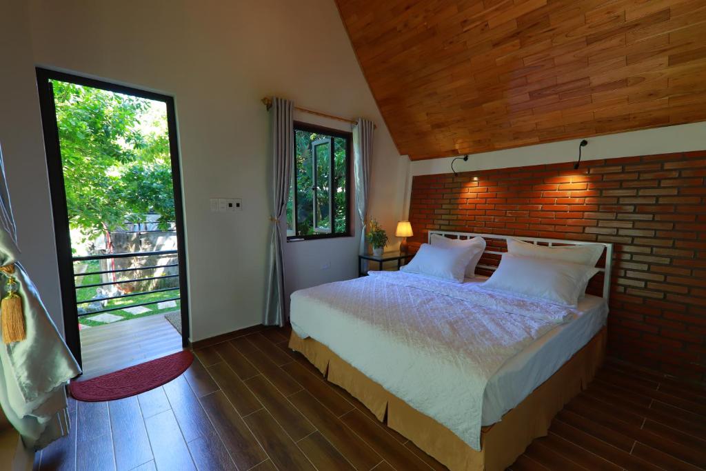 Tropical Valley Homestay - Villas - 3