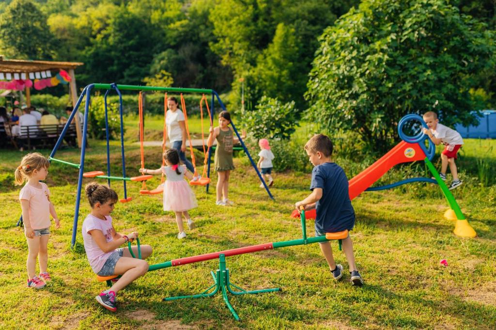 Hosté ubytování Camp Podkraj