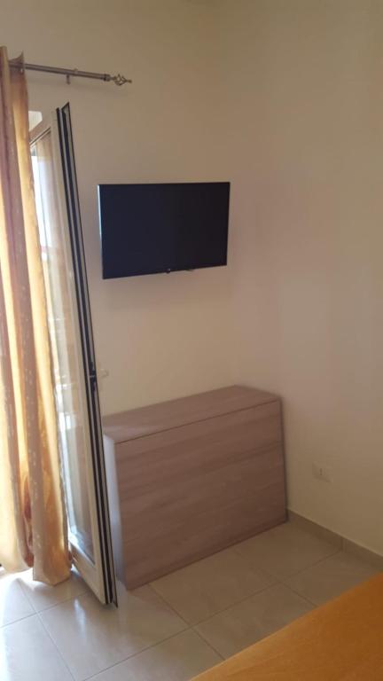 A television and/or entertainment centre at Le Quattro Rose