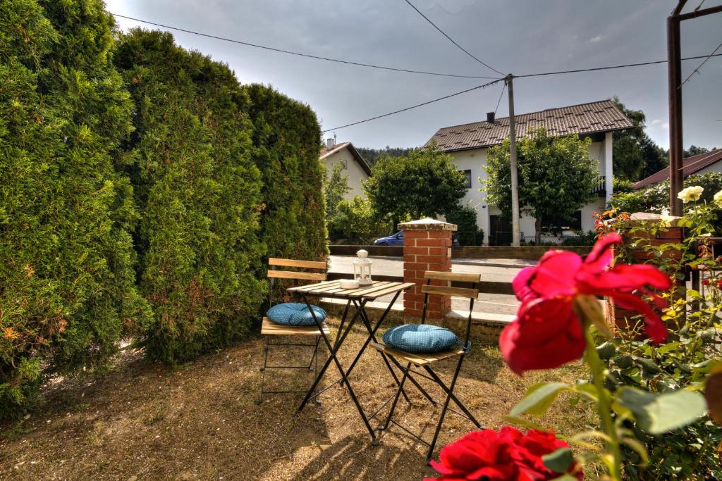 Vonkajšia záhrada v ubytovaní House Smolčić