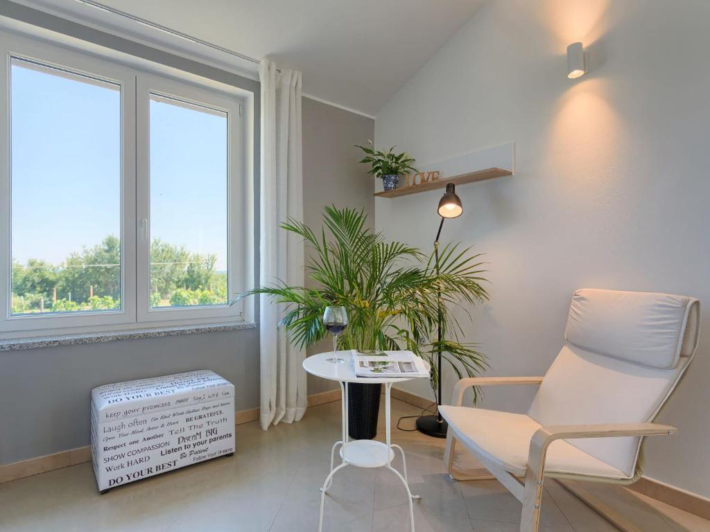 Posezení v ubytování Holiday Home Eugen by Interhome