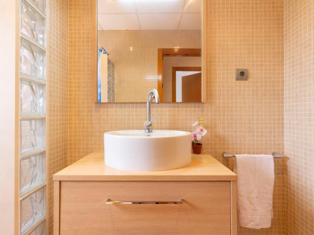 Koupelna v ubytování Holiday Home Cap Roig by Interhome