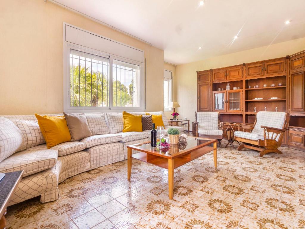 A seating area at Holiday Home Villa Esplai by Interhome