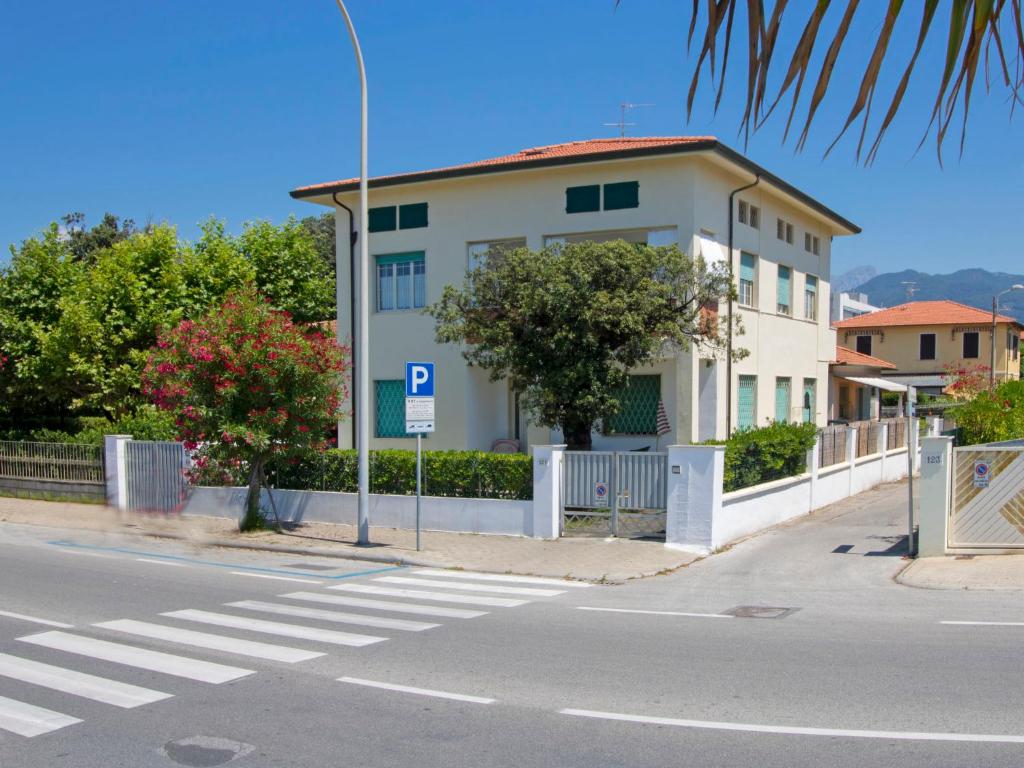 The building in which Az apartmant is located