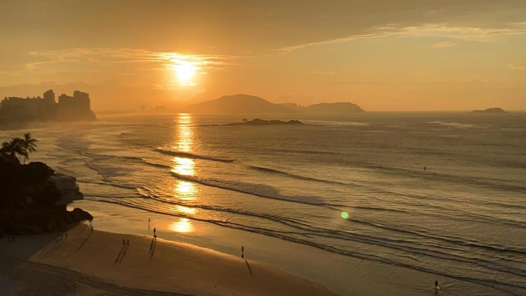  Apto Guarujá de frente para o mar - Praia Astúrias