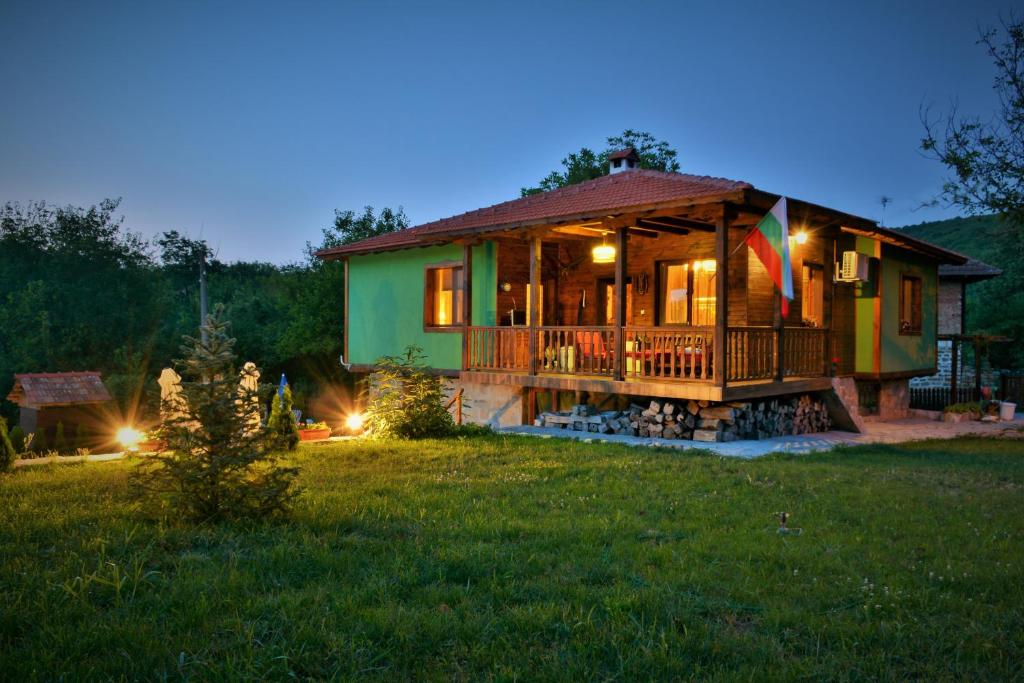 Zahrada ubytování Къща край реката/ House by the river