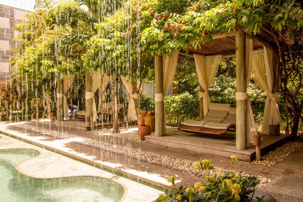 NANNAI Muro Alto  NANNAI Muro Alto