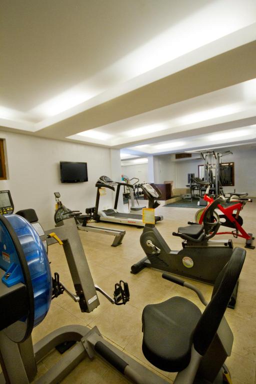 Fitness centrum a/nebo fitness zařízení v ubytování Ambassador In Paradise