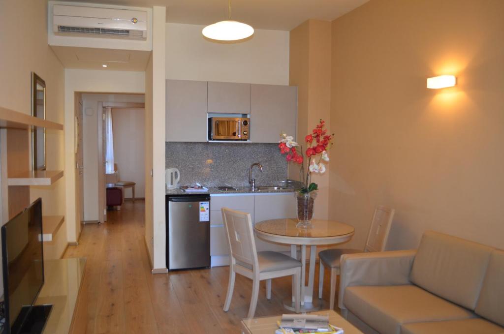 Kuchyň nebo kuchyňský kout v ubytování Nest 1 Hotel