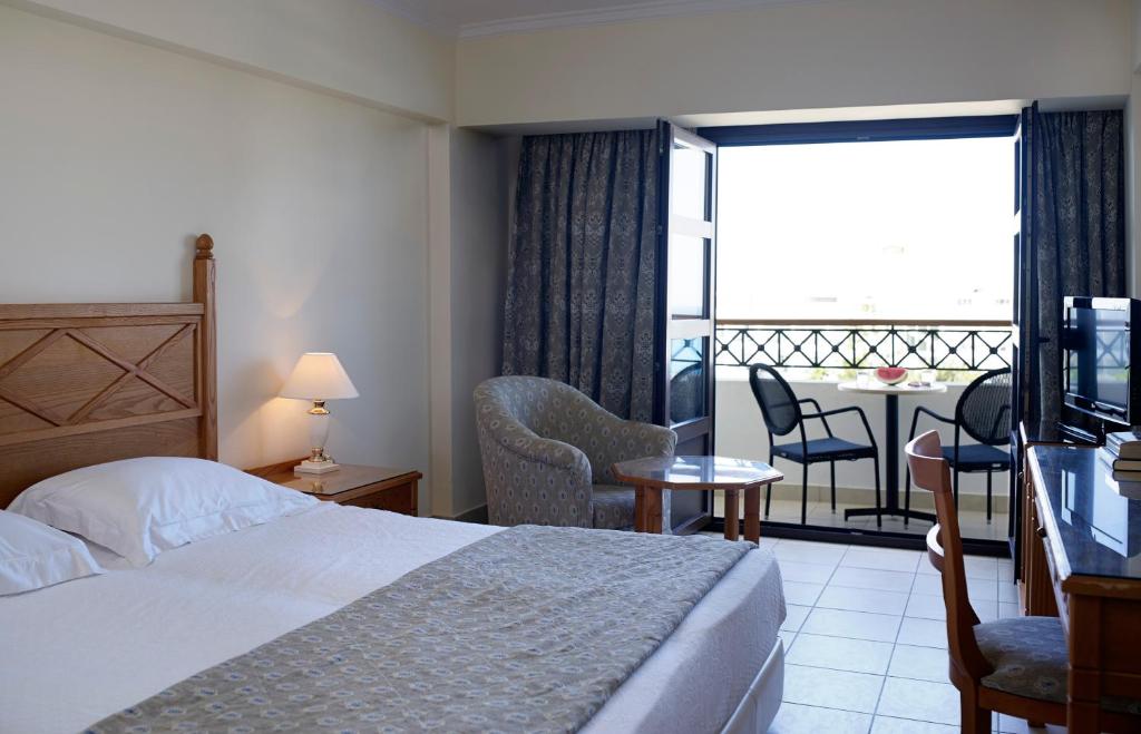 Canvas by Mitsis Petit Palais - 9