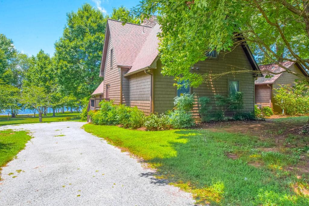 Sunset Beach, Glenora (updated prices 2024)