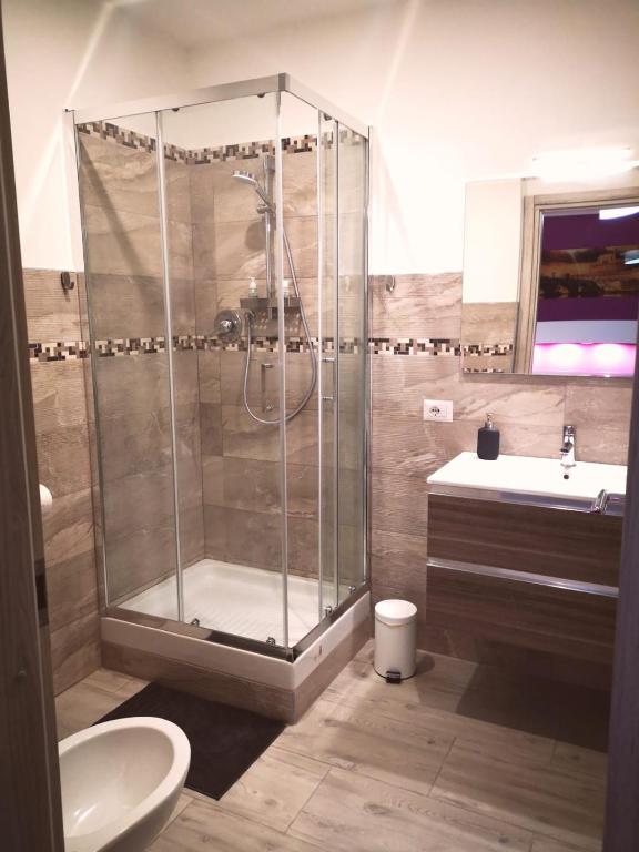 A bathroom at The Royals