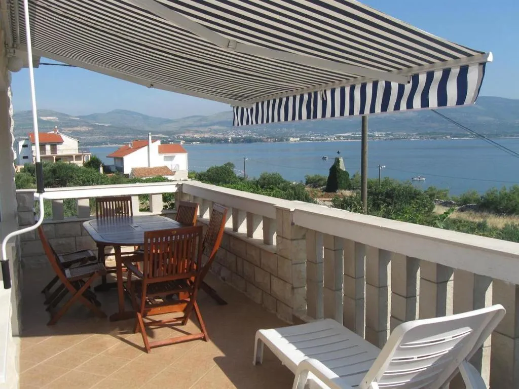 Apartments by the sea Slatine, Ciovo - 17456, Trogir, Croaţia