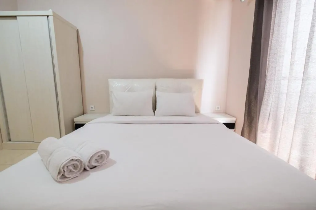Minimalist Studio Room at Sunter Park View Apartment By Travelio, Jakarta, Indonezia