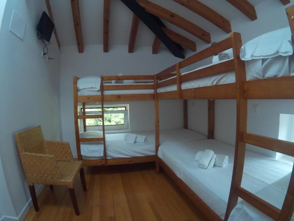 Poschodová posteľ alebo postele v izbe v ubytovaní Castro Urdiales - LA VIEJA ESTACIÓN - Cerca de Bilbao