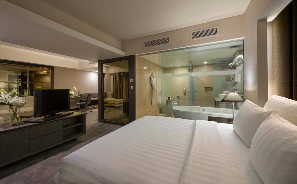 Pullman Jakarta Indonesia - Deluxe King Room