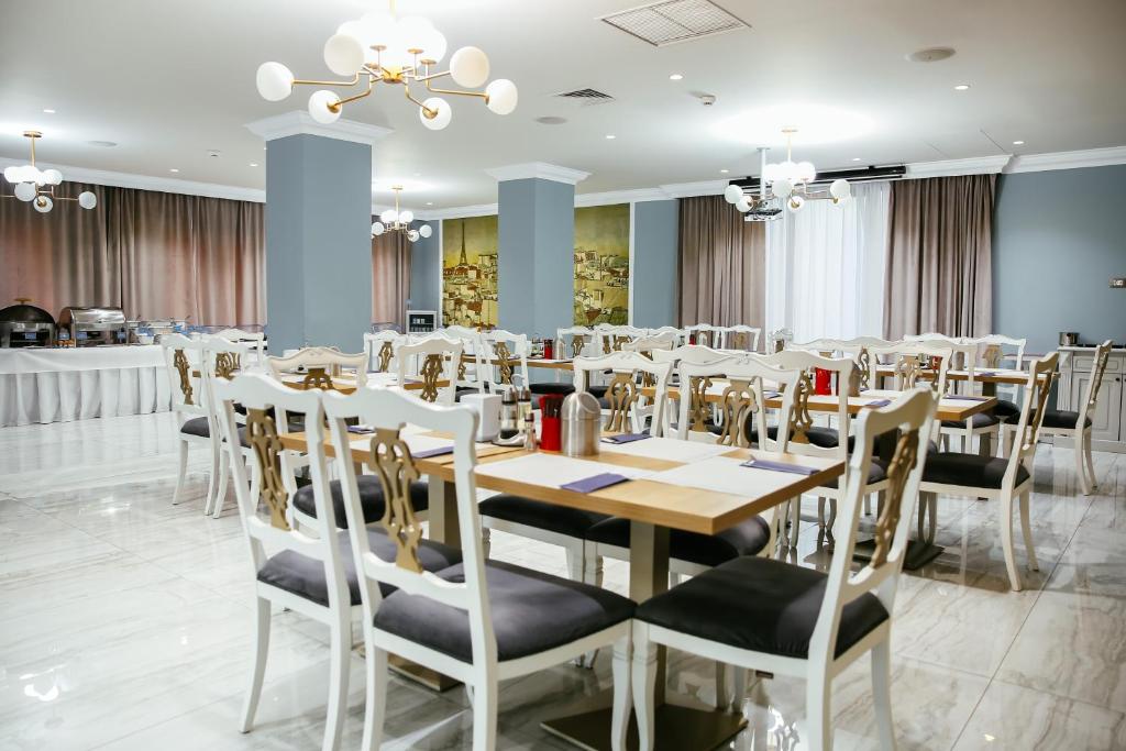 Restaurace v ubytování Royal Class Hotel